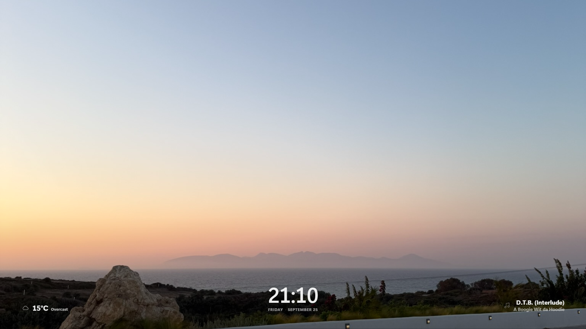 Ambient TV v klidu – tapeta, počasí a čas na 4K televizi